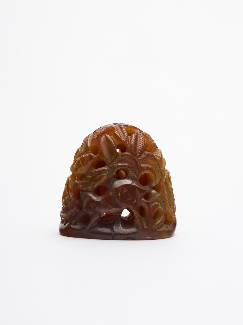 An agate 'deer' carving Qing dynasty