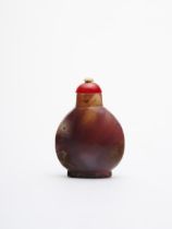 A purple agate snuff bottle 18th/ 19th century