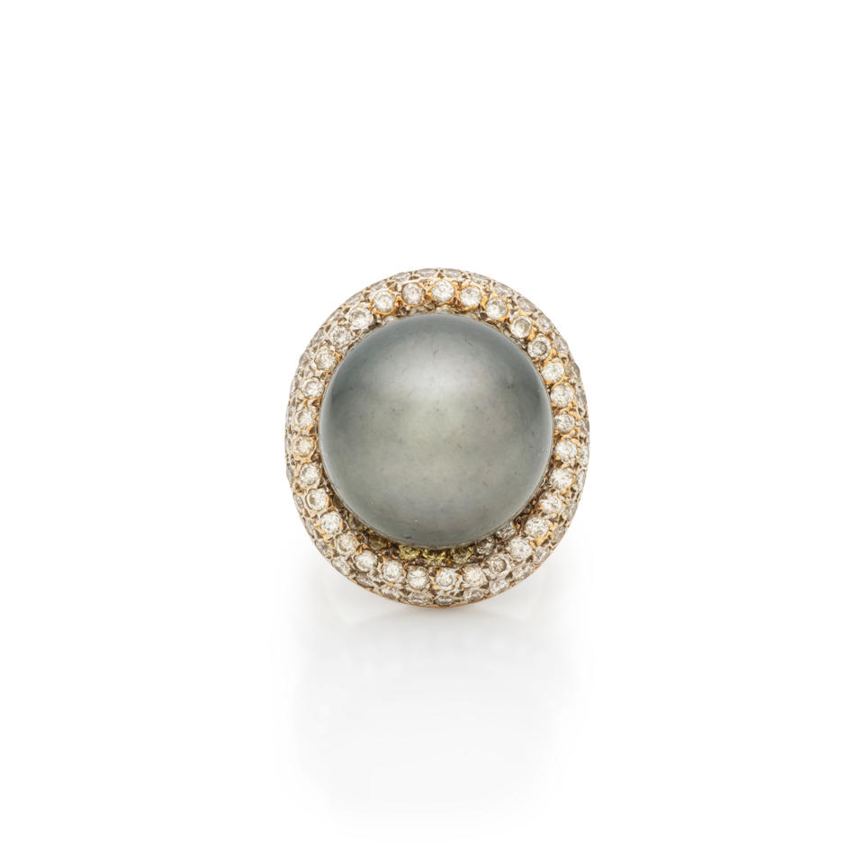 BAGUE PERLE DE CULTURE ET DIAMANTS CULTURED PEARL AND DIAMOND RING