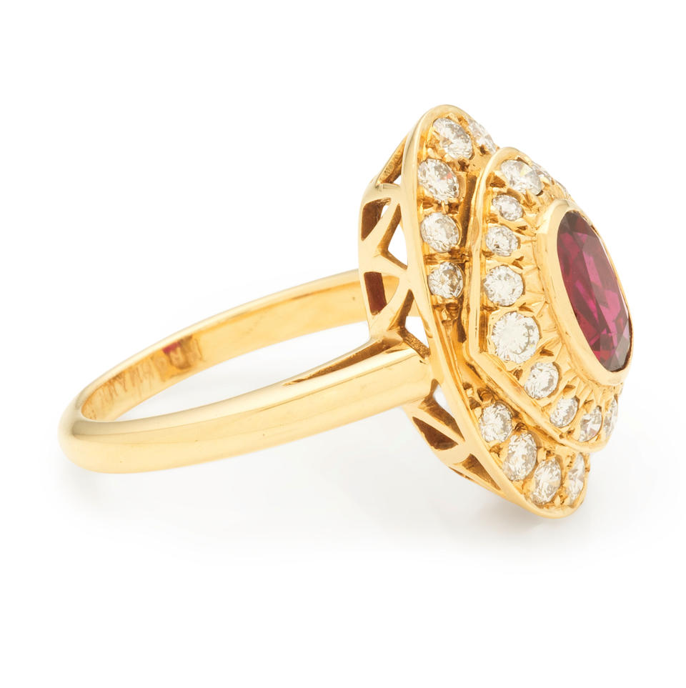 FROHMANN FRERES: BAGUE RUBIS ET DIAMANTS FROHMANN FRERES: RUBY AND DIAMOND RING - Image 3 of 3