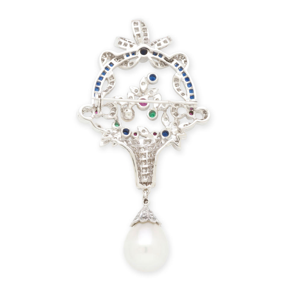 BROCHE PERLES DE CULTURE, SAPHIRS, RUBIS, EMERAUDES ET DIAMANTS CULTURED PEARL, SAPPHIRE, RUBY, ... - Image 2 of 2