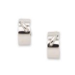 CHAUMET: PAIRE DE BOUCLES D'OREILLES 'LIENS' OR CHAUMET: PAIR OF GOLD 'LIENS' EARRINGS