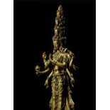 STATUETTE D'AVALOKITESHVARA SAHASRABHUJA EKADASAMUKHA EN ALLIAGE DE CUIVRE DOR&#201; TIBET CENT...