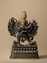 STATUETTE DE VAJRABHAIRAVA EN ALLIAGE DE CUIVRE TIBET, STYLE RENAISSANCE PALA, XVIIE/XVIIIE SI&#...