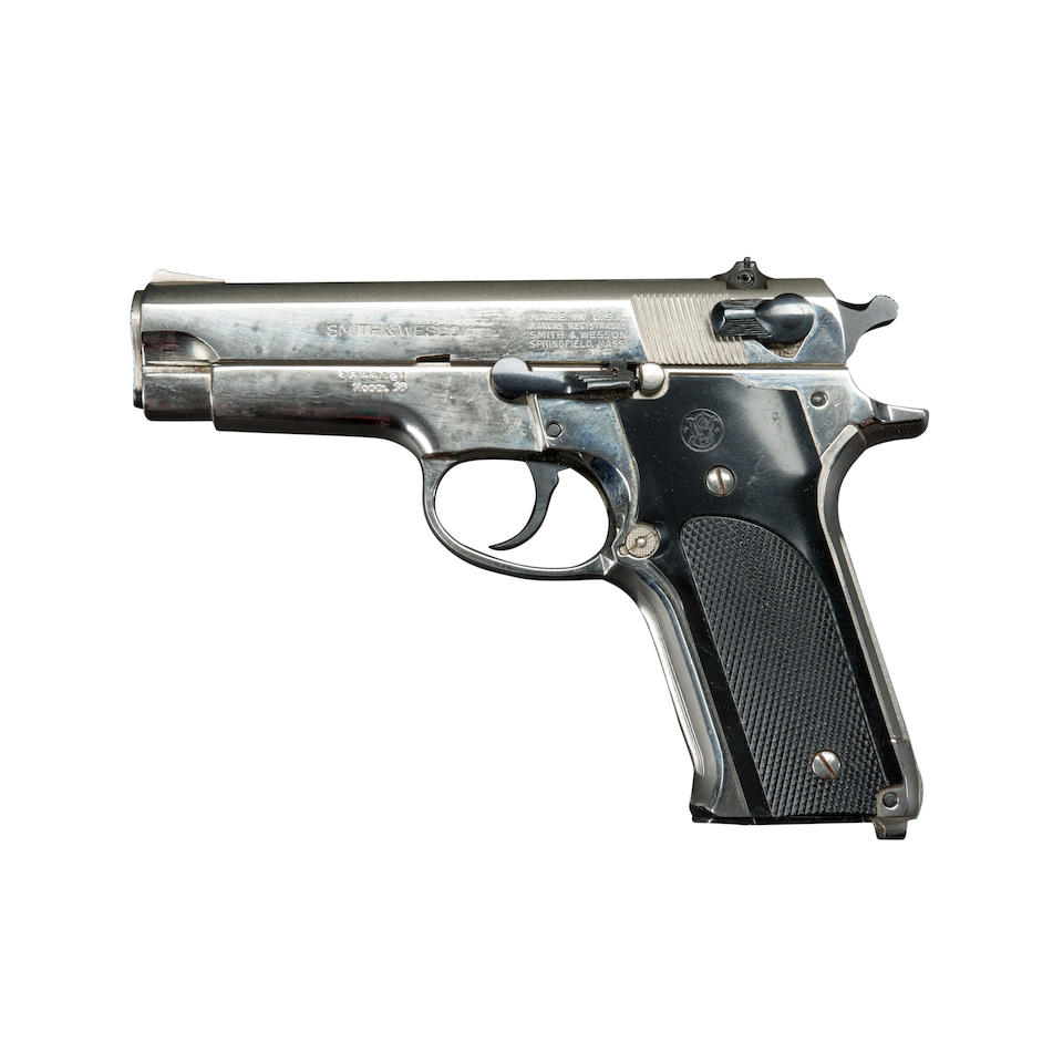 Smith & Wesson Model 59 Semi-Automatic Pistol, Modern handgun - Image 2 of 3