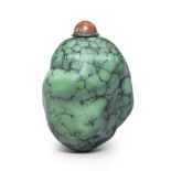 A TURQUOISE MATRIX SNUFF BOTTLE 1730-1880 (2)