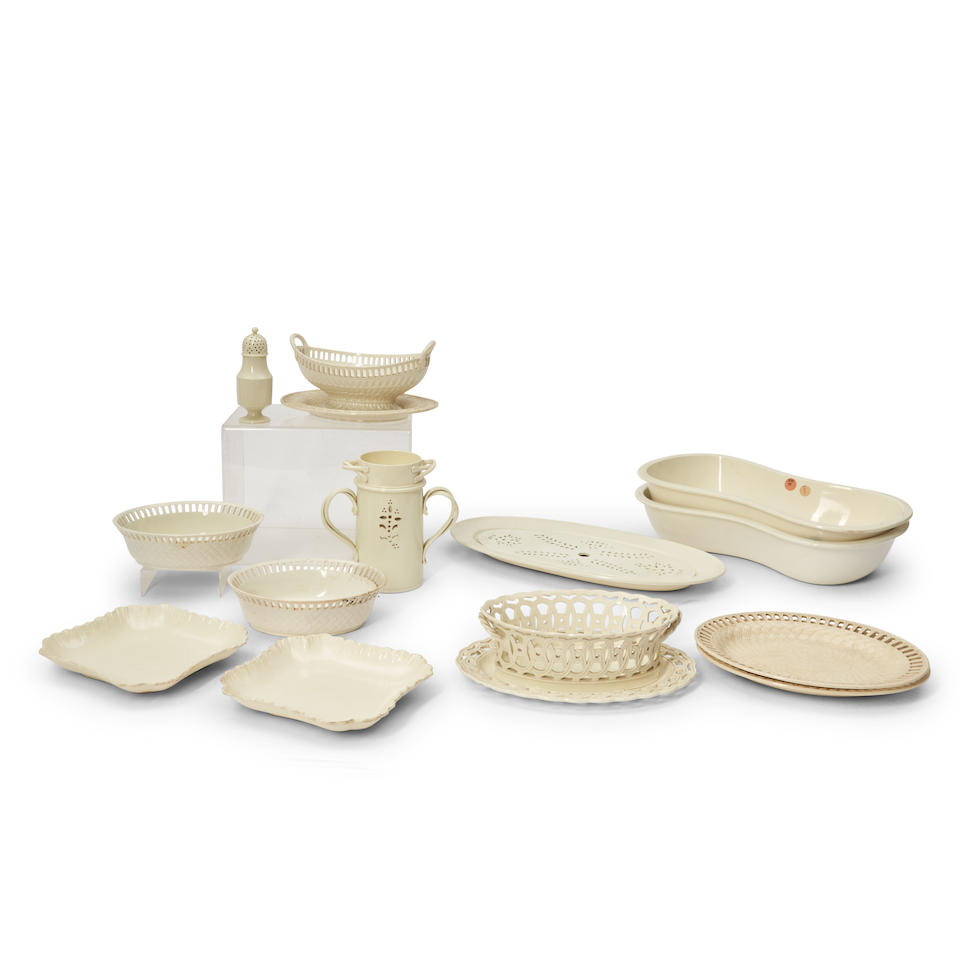 GROUP OF WEDGWOOD QUEEN'S WARE ITEMS