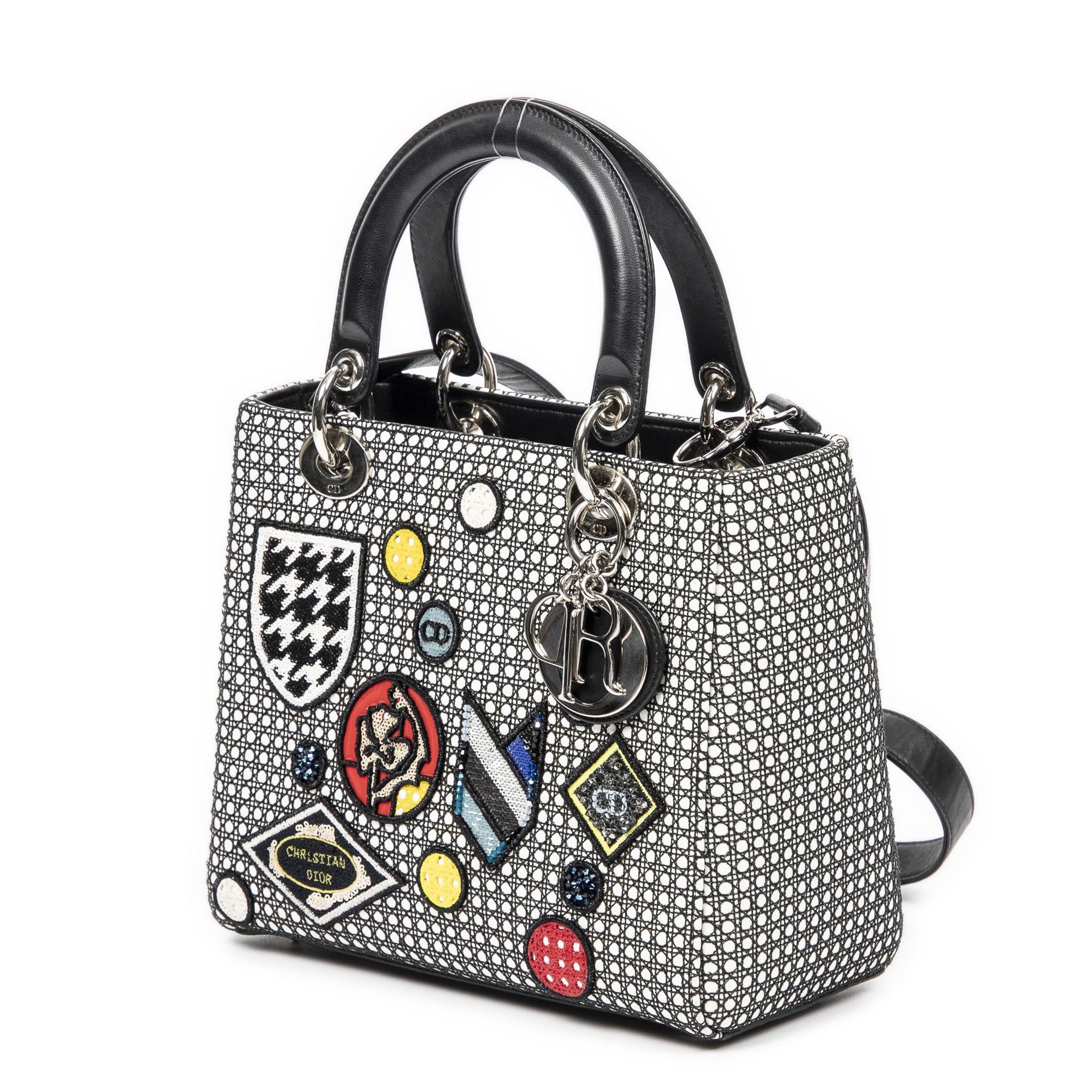 Christian DIOR, ann&#233;e 2014. Sac 'Lady Dior Lucky Badges' PM en cuir blanc &#224; mini surpi...