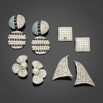 Yves Saint LAURENT. Quartes paires de clips d'oreilles sertis de strass.