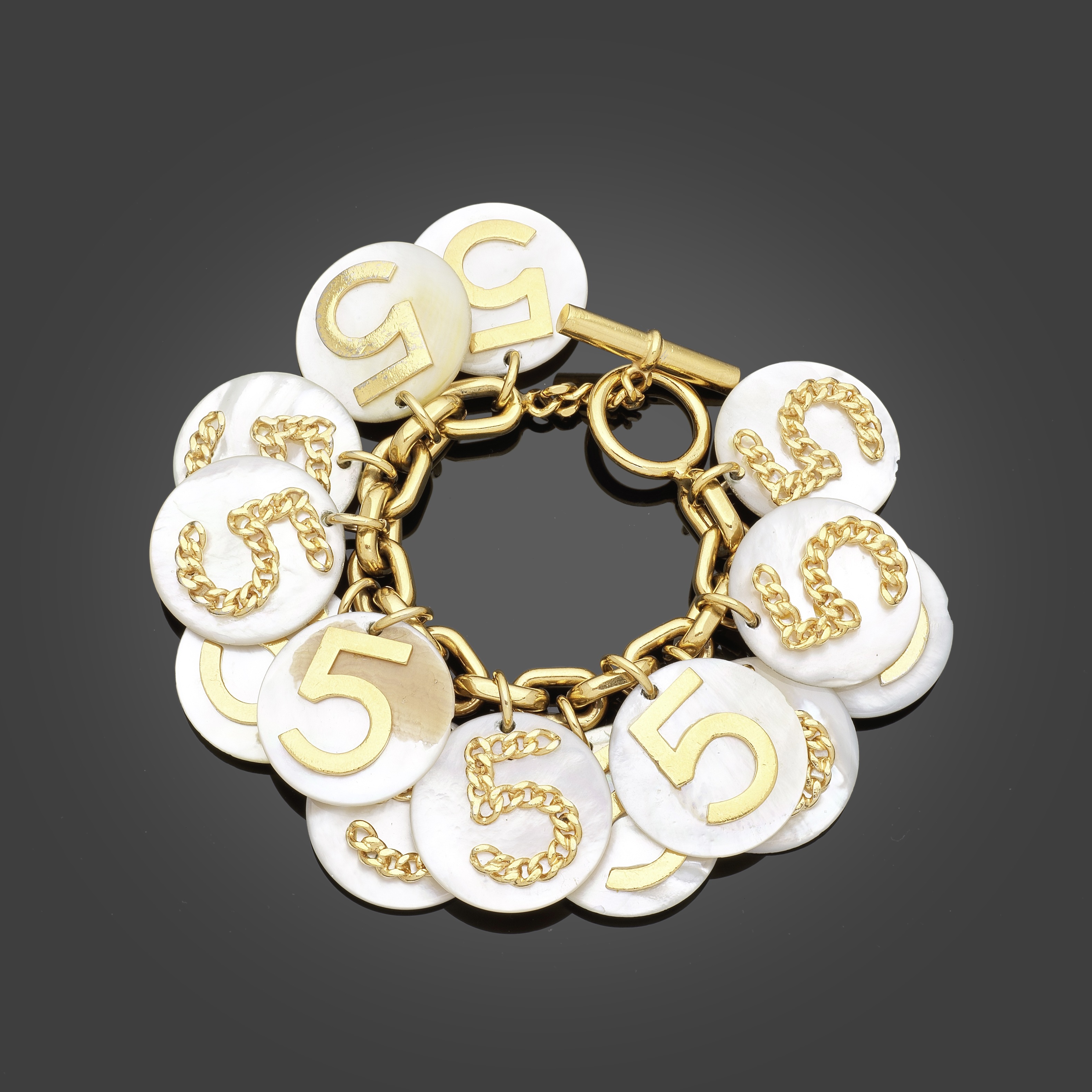 CHANEL, Collection Haute Couture Printemps/Et&#233; 1986. Bracelet 'N&#176;5' &#224; pastilles n...