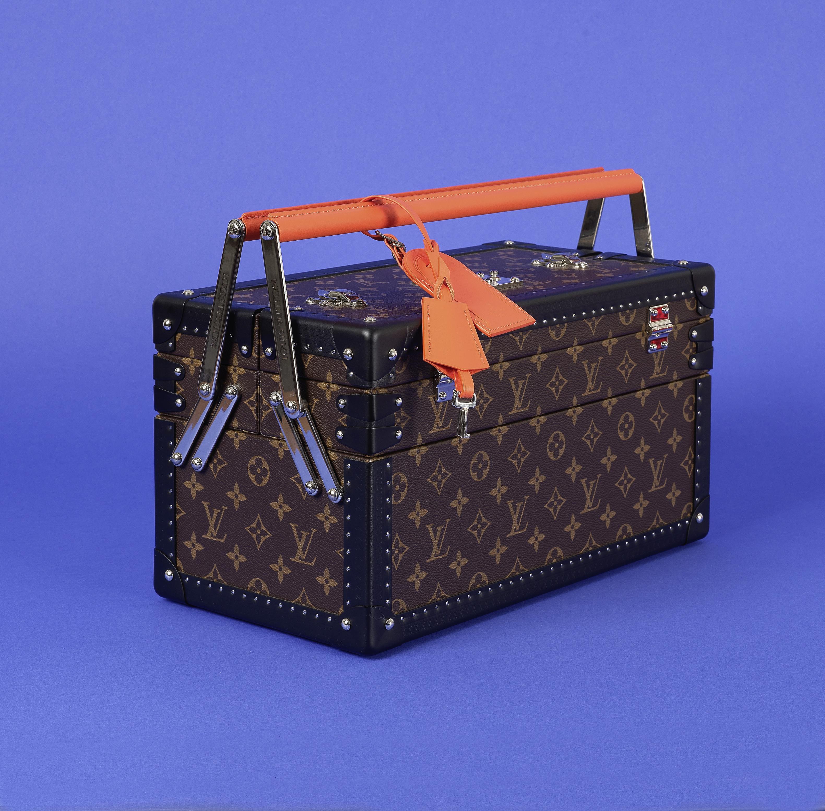 Louis VUITTON, Piece Unique, D&#233;fil&#233; Homme Printemps/Et&#233; 20023. Sac 'Malle &#224; ...