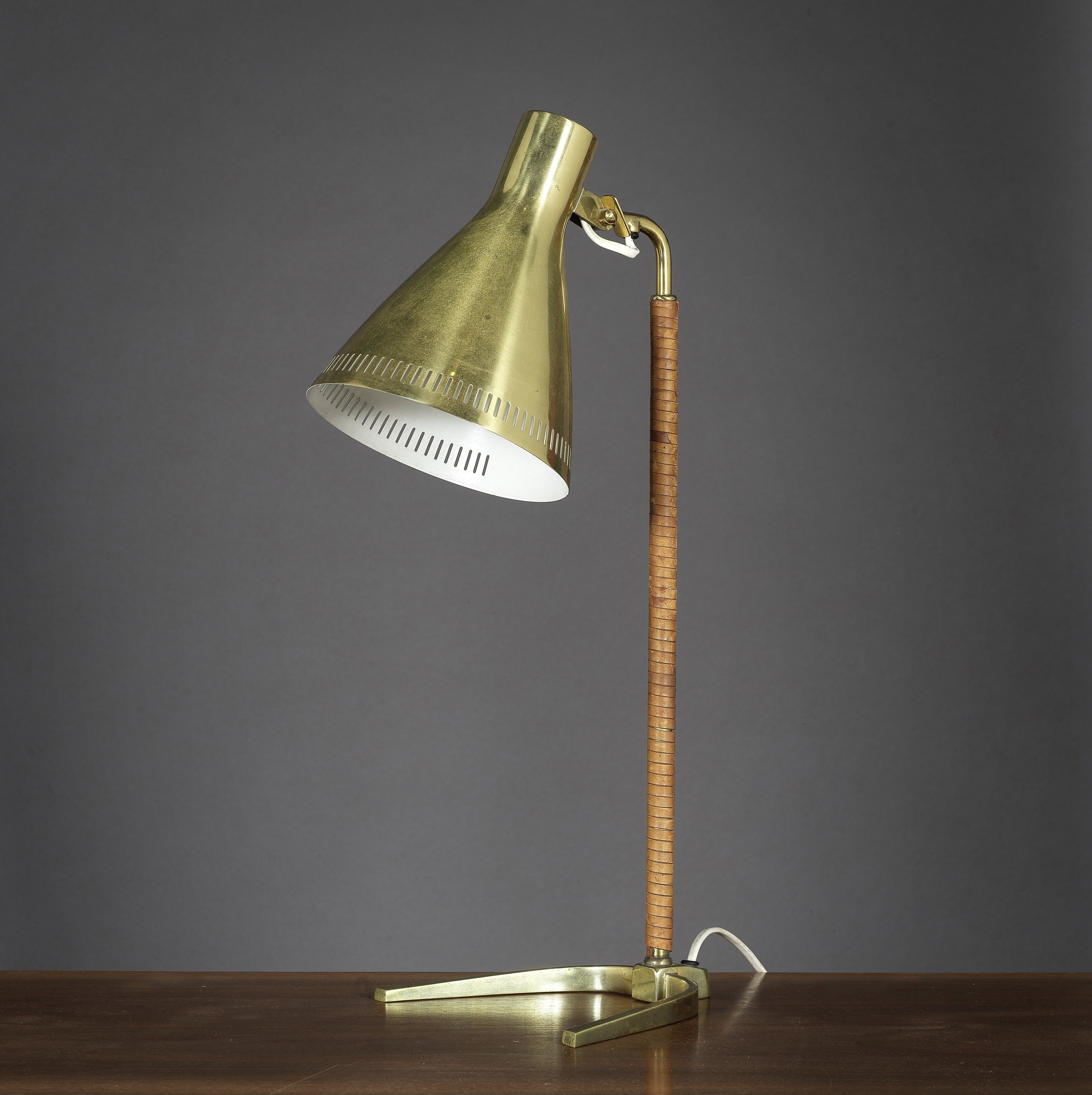 PAAVO TYNELL (1890-1973) Lampe de table 9224, dite HorseshoeCirca 1950Edition TaitoEstampill&#23...