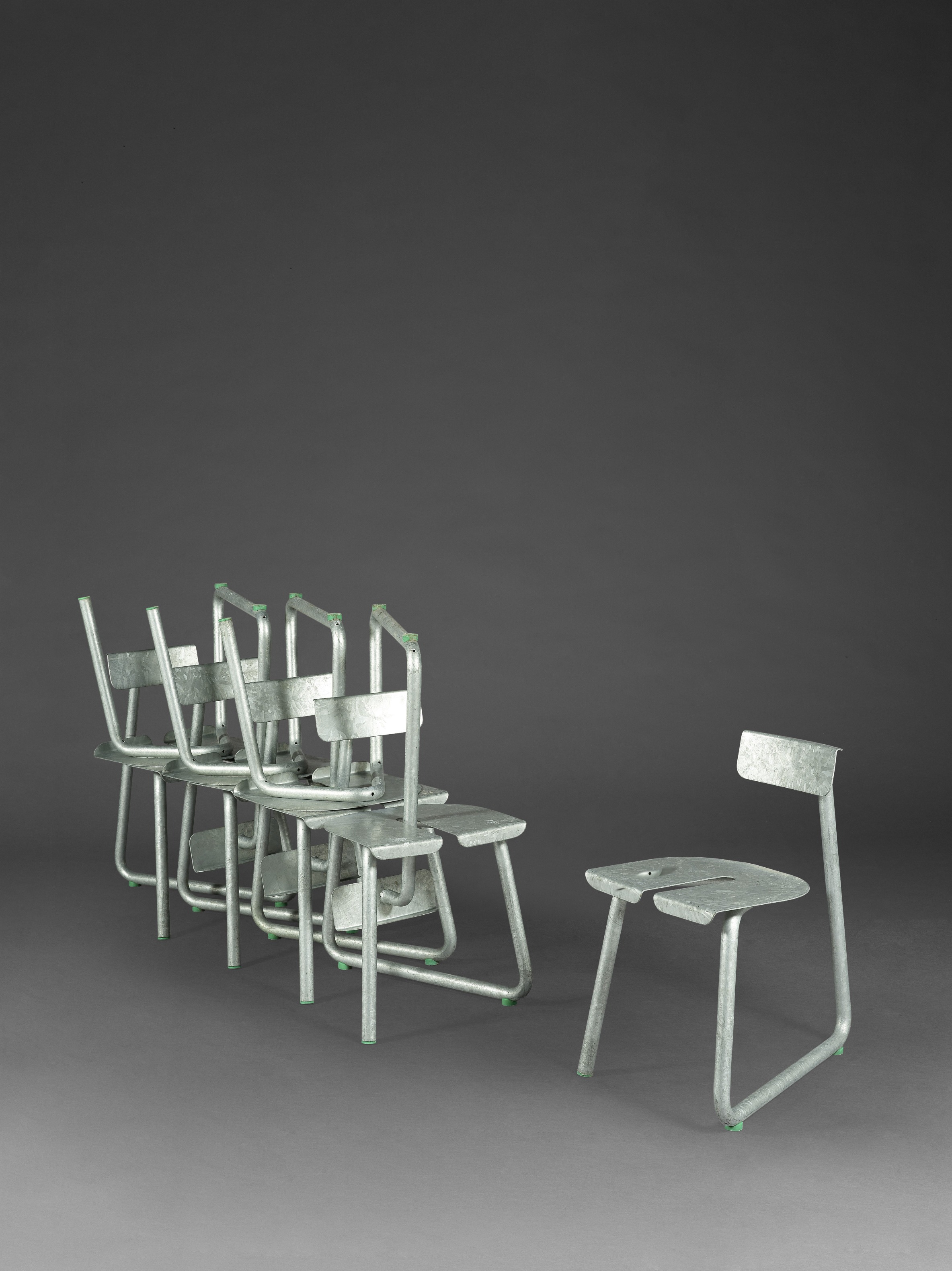 THOMAS SERRUYS (1986) Suite de huit chaises SPC2022Production Atelier Serruys Sign&#233;e, titr&...