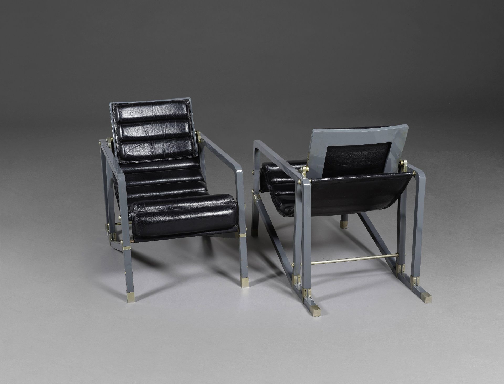 EILEEN GRAY (1879-1976) Paire de fauteuils TransatCr&#233;ation en 1927, exemplaire circa 1985Ed...