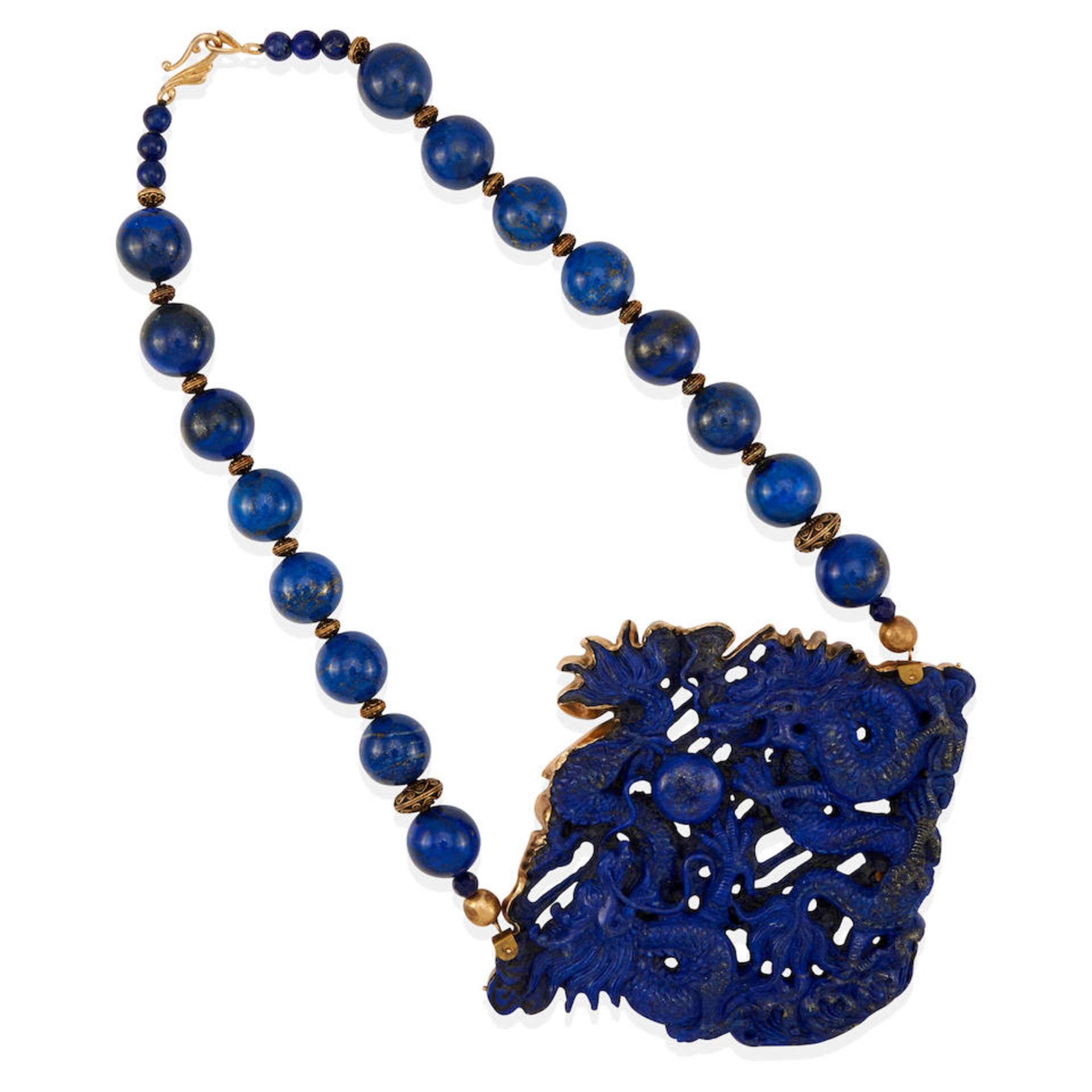 AN 14K GOLD AND LAPIS LAZULI NECKLACE