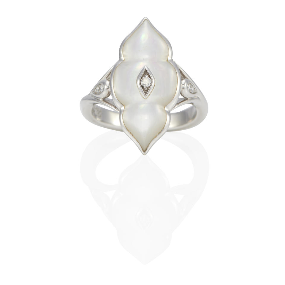 KABANA: 14K WHITE GOLD, DIAMOND, AND MOTHER-OF-PEARL RING