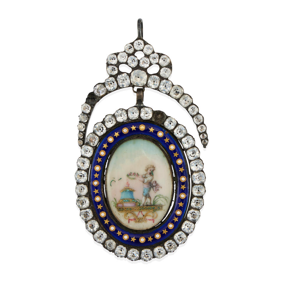 A SILVER, ENAMEL AND GLASS PENDANT