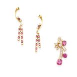 A PAIR OF 18K GOLD, RUBY AND DIAMOND EARRINGS AND PENDANT
