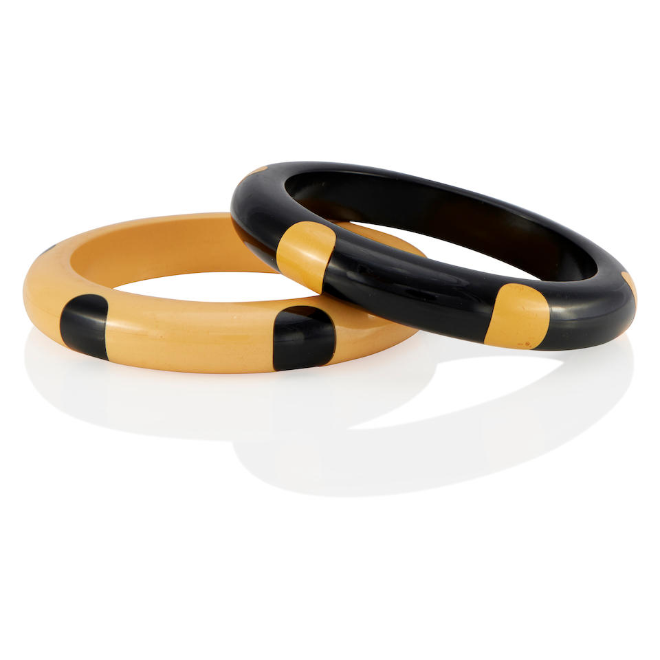 TWO BAKELITE BANGLE BRACELETS - Image 2 of 2