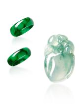 ICY JADEITE 'MONKEY AND PEACH' PENDANT, AND TWO ABACUS JADEITE RINGS (3)