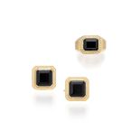 BLACK SPINEL AND DIAMOND RING AND PAIR OF BLACK SPINEL CUFFLINKS