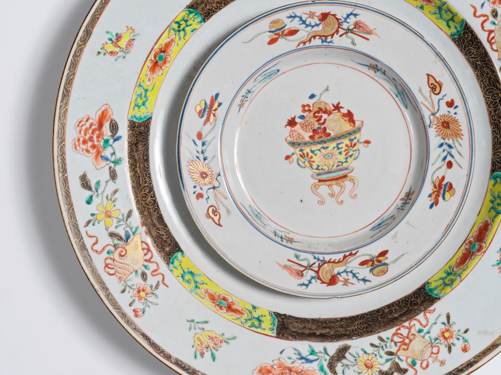 Ensemble de porcelaines d'exportation à décor de corbeilles végétalesChine, ... - Bild 2 aus 4