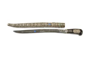 Epée ottomane yataghan en acier et argent, Turquie et France pour la poignée, XVIII-XI...