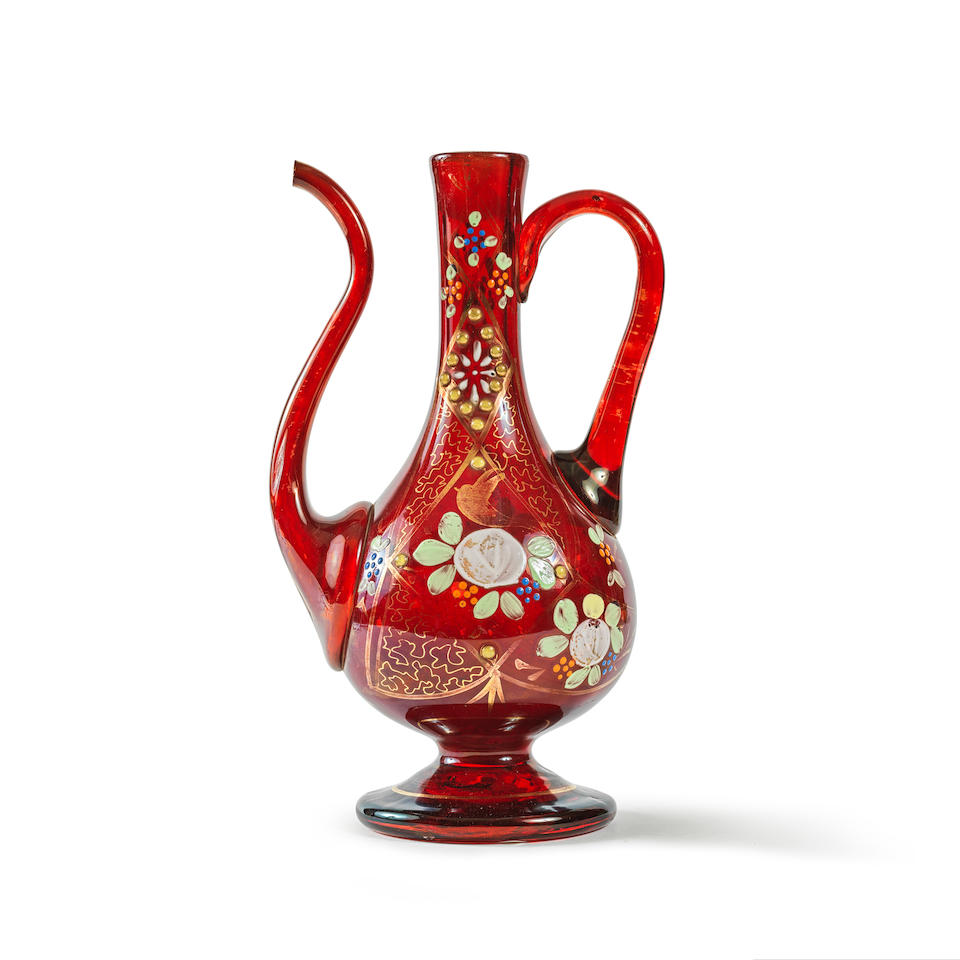 Aiguière en verre rouge pour le marché Ottoman Bohème, XIXe siècle