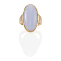 A 14K GOLD AND CHALCEDONY RING