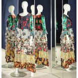 JEAN BOUQUIN MAYFAIR Saint Tropez, collection Prêt à Porter, circa 1968/1970. Robe lon...