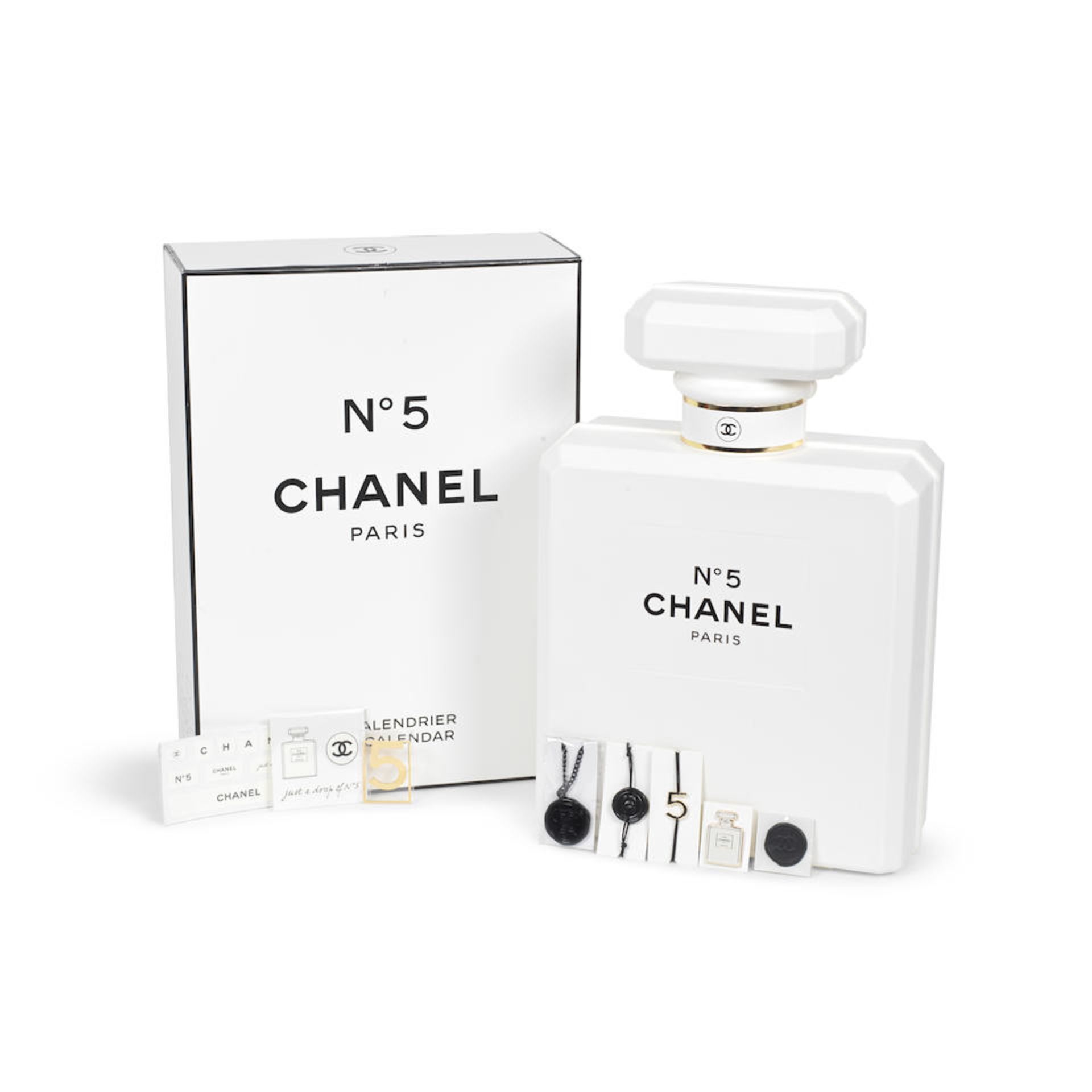 Chanel: a No.5 Advent Calendar 2019 (includes outer box)