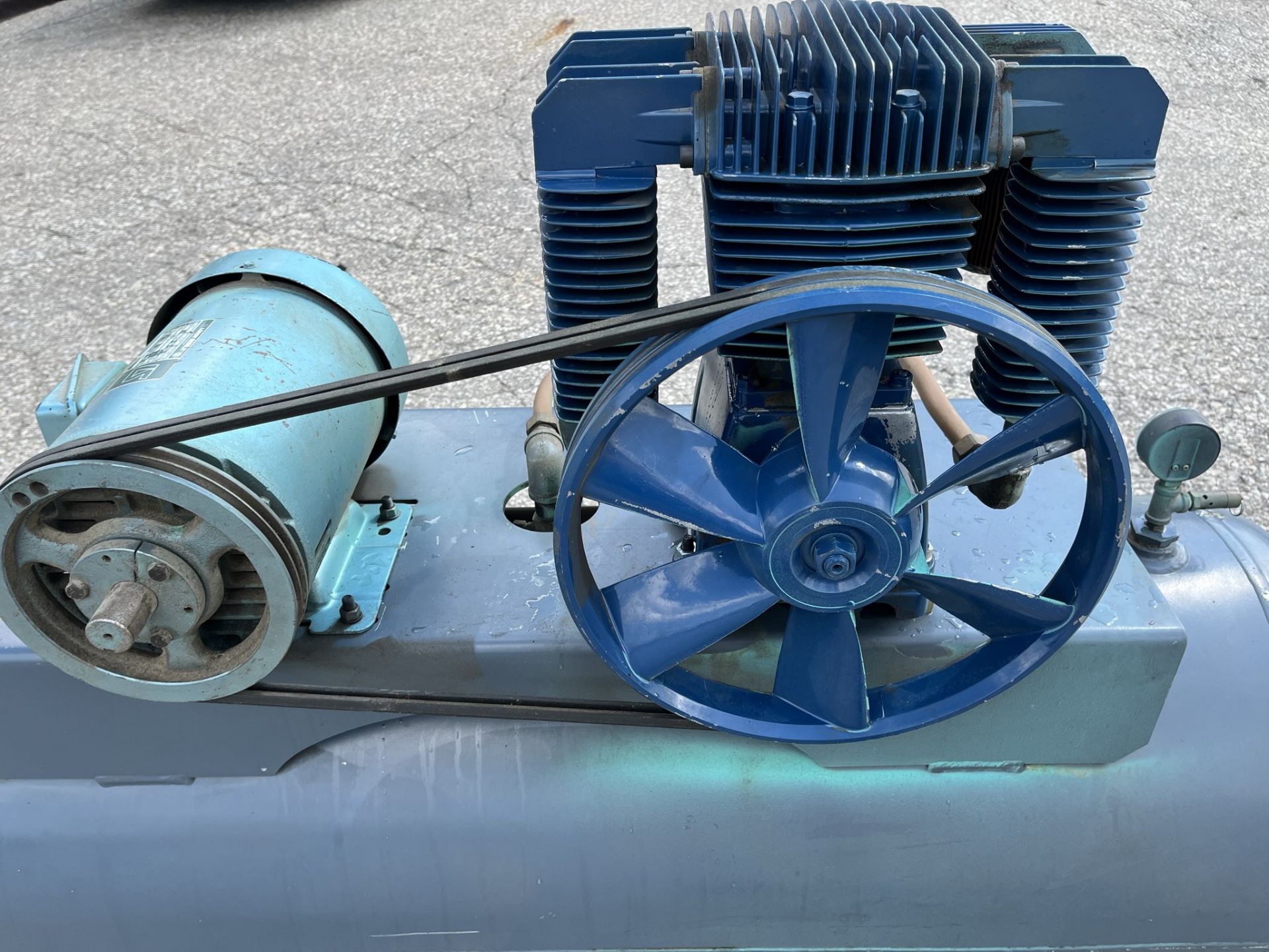 1986 Blue Mountain Air Compressor - Image 8 of 10