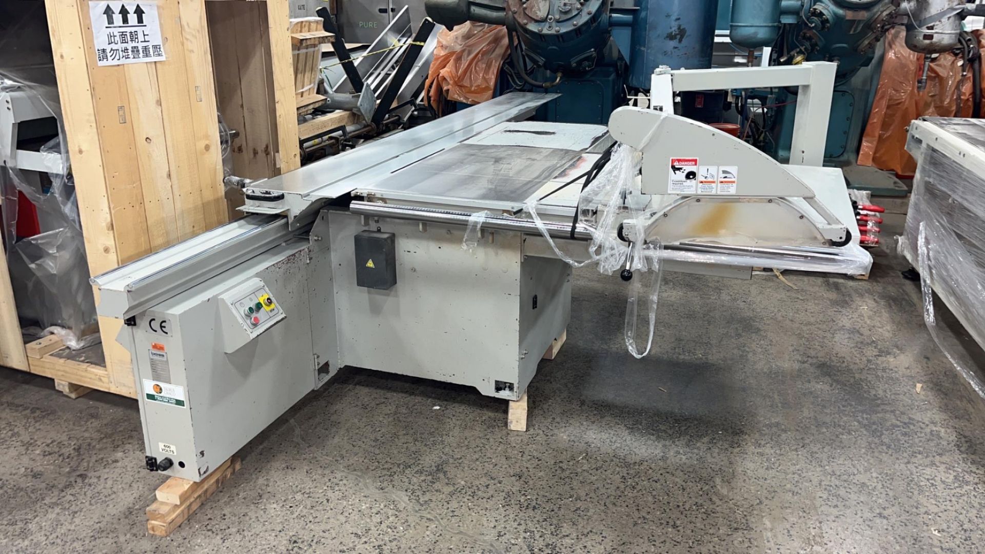 Boss 3200ET Sliding Table Saw