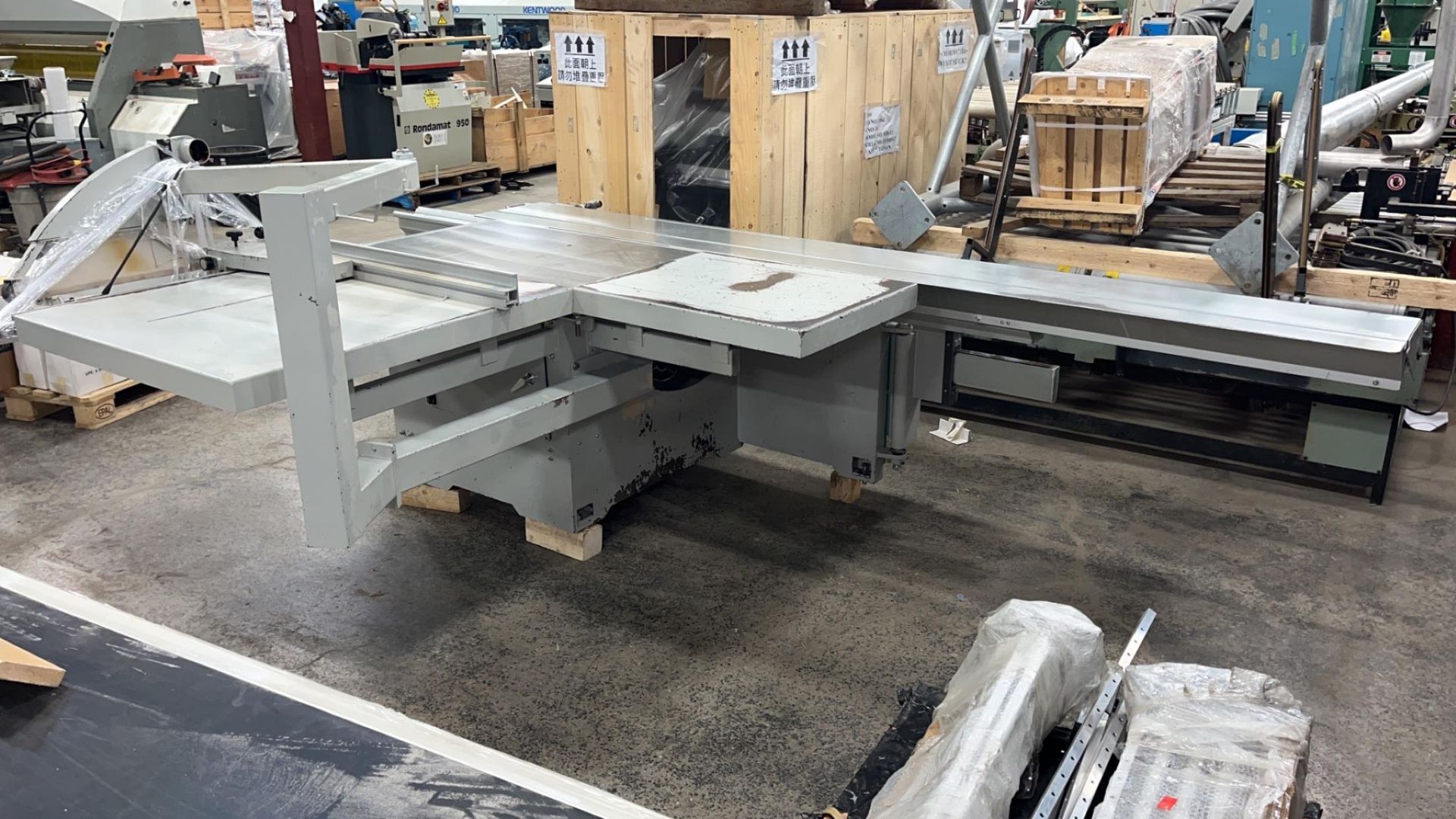 Boss 3200ET Sliding Table Saw - Image 4 of 14