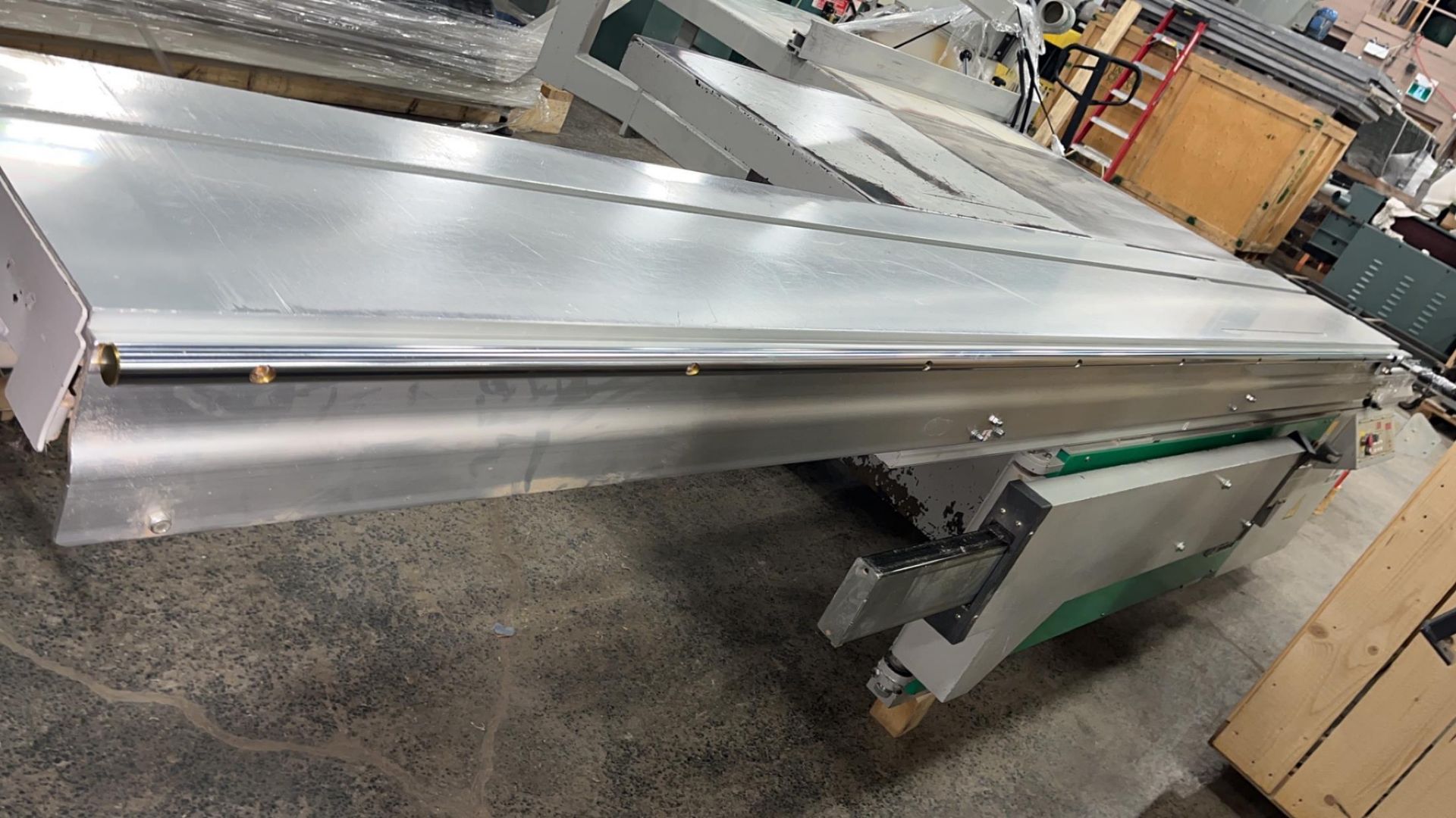 Boss 3200ET Sliding Table Saw - Image 5 of 14