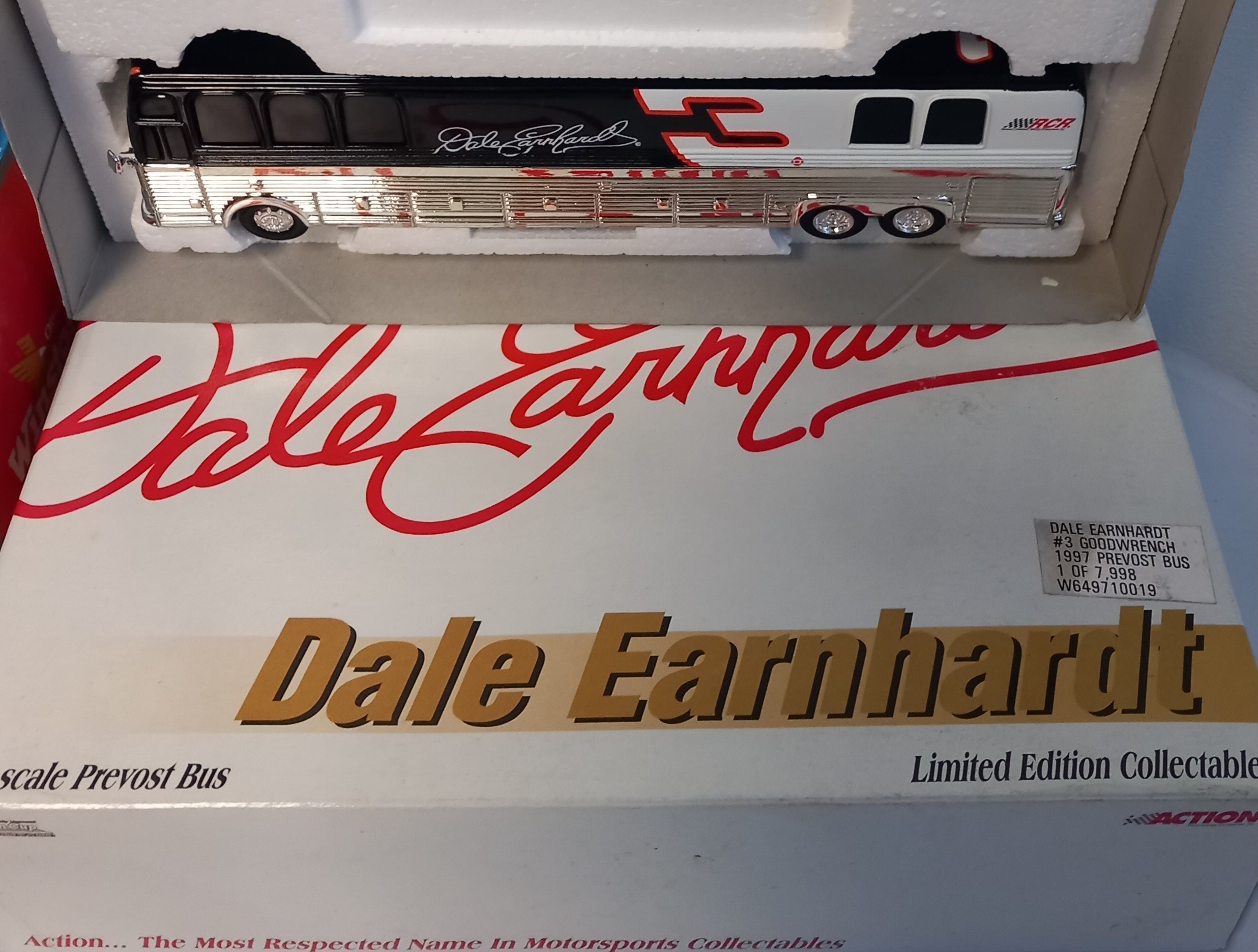 A Collection Of Boxed Scale Model Cars and Trucks To Include Corgi, Dale Earnhardt, American - Image 3 of 11