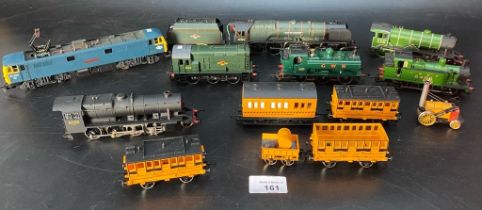 A collection of 00 gauge Hornby locomotives & tenders; 46252 city of Leicester & diesel shunter
