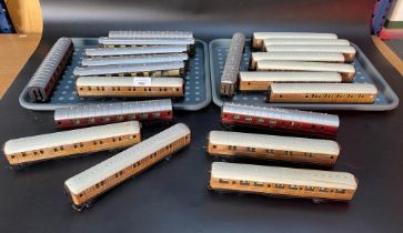 A large collection of Hornby 00 gauge coaches