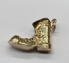 9ct yellow gold boot pendant/ charm. [7grams]