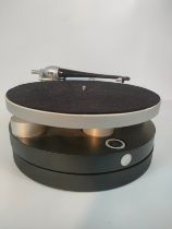 A Wilson Benesch full circle turntable with ACT 0.5 tonearm