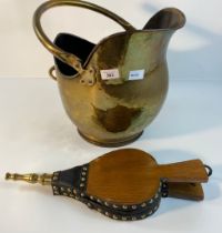 An antique brass coal scuttle & a set of brass bellows [34cm height]