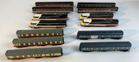 A collection of Hornby intercity trains, carriages & 3 Bachmann carriages
