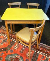 Vintage Formica kitchen table and three chairs. [Table- 76x61x90cm]