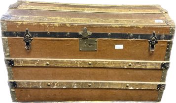 Antique wood and metal bound travel trunk. Has interior drawer. [52x83x48cm]