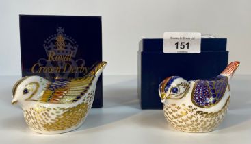 2 Royal crown derby bird paperweights with gold stoppers; fire crest & gold crest [5cm]