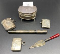 A Selection of silver items; Three silver vesta cases, Small Birmingham silver four foot jewel