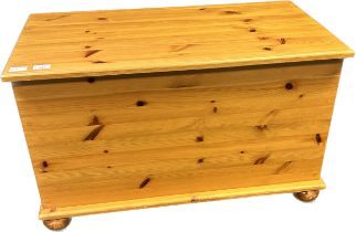 Pine chest box