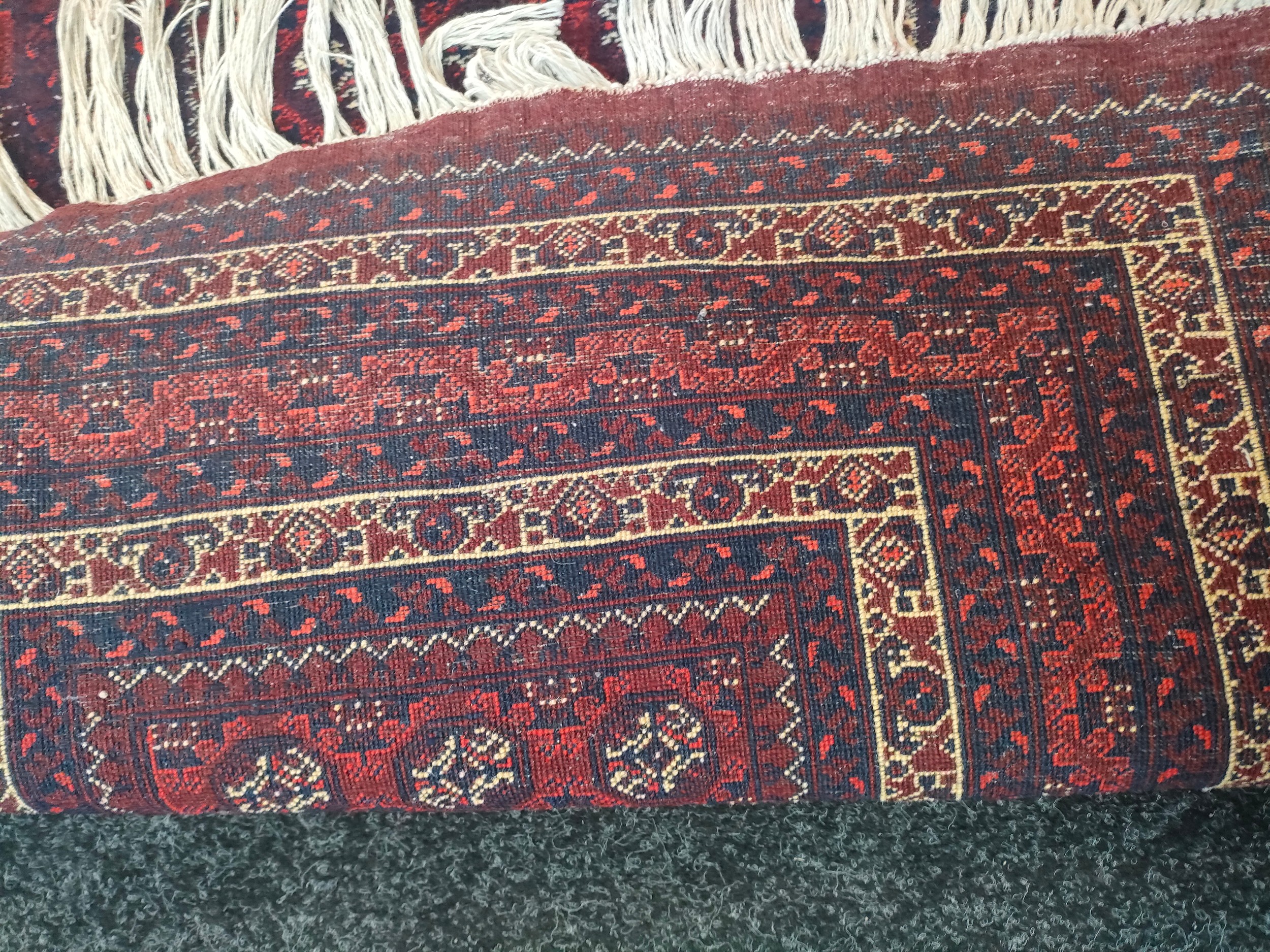 An Afghan hand woven rug [186x85cm] - Image 2 of 5