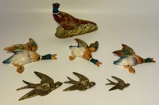 A collection of Beswick bird wall plaques and figure; pheasant model 1226, Set of three graduated