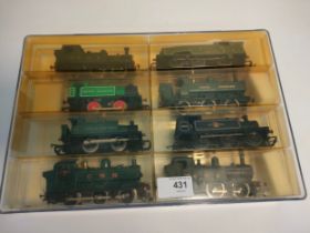 A collection of 8 oo gauge model train locos; 2 Great western locos & GWR locos